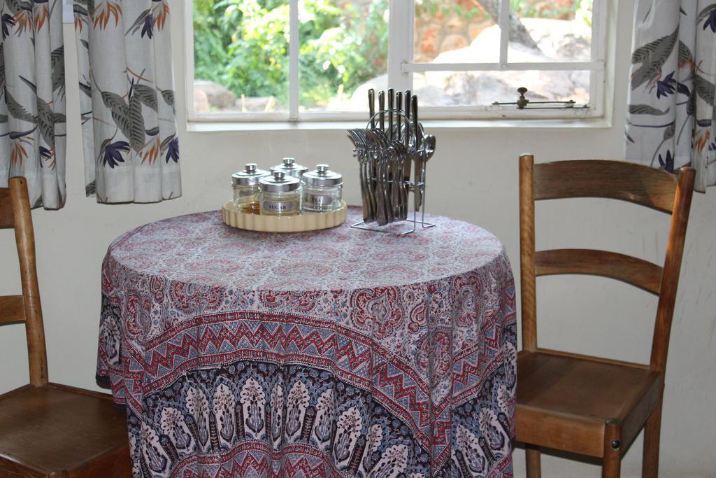 Limerick Cottages Bulawayo Bagian luar foto