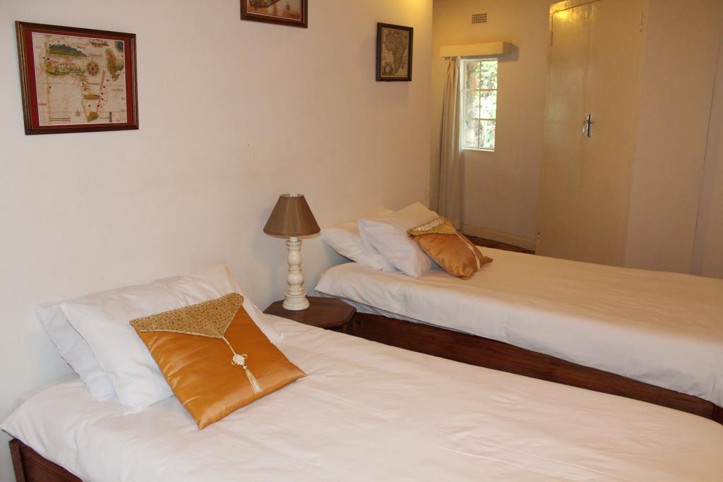 Limerick Cottages Bulawayo Bagian luar foto