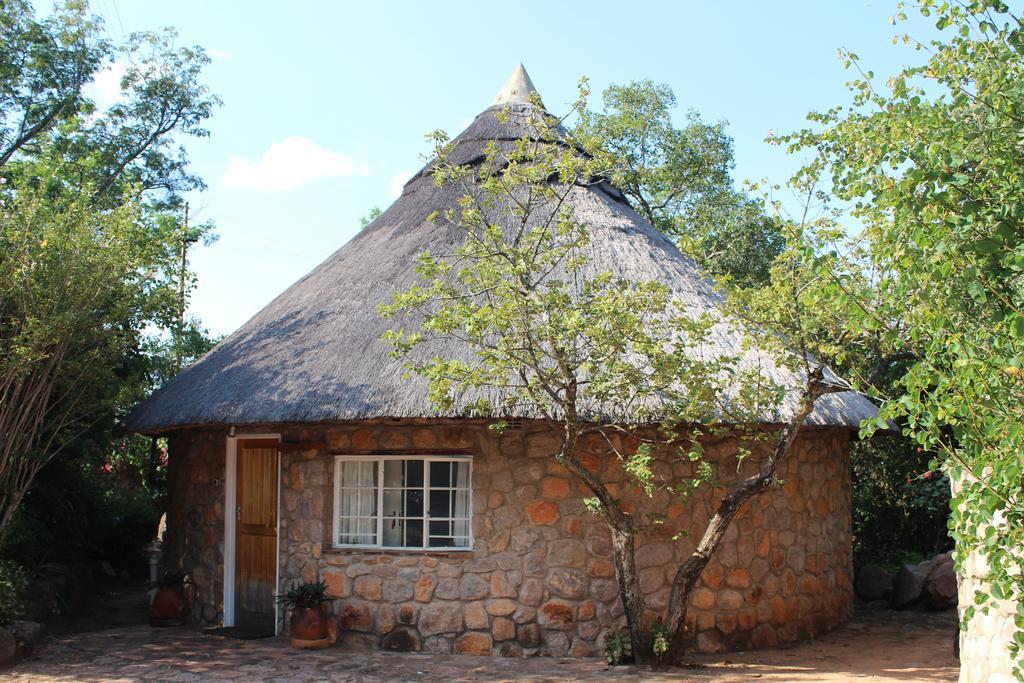 Limerick Cottages Bulawayo Bagian luar foto
