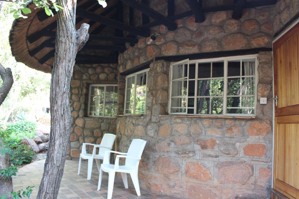 Limerick Cottages Bulawayo Bagian luar foto