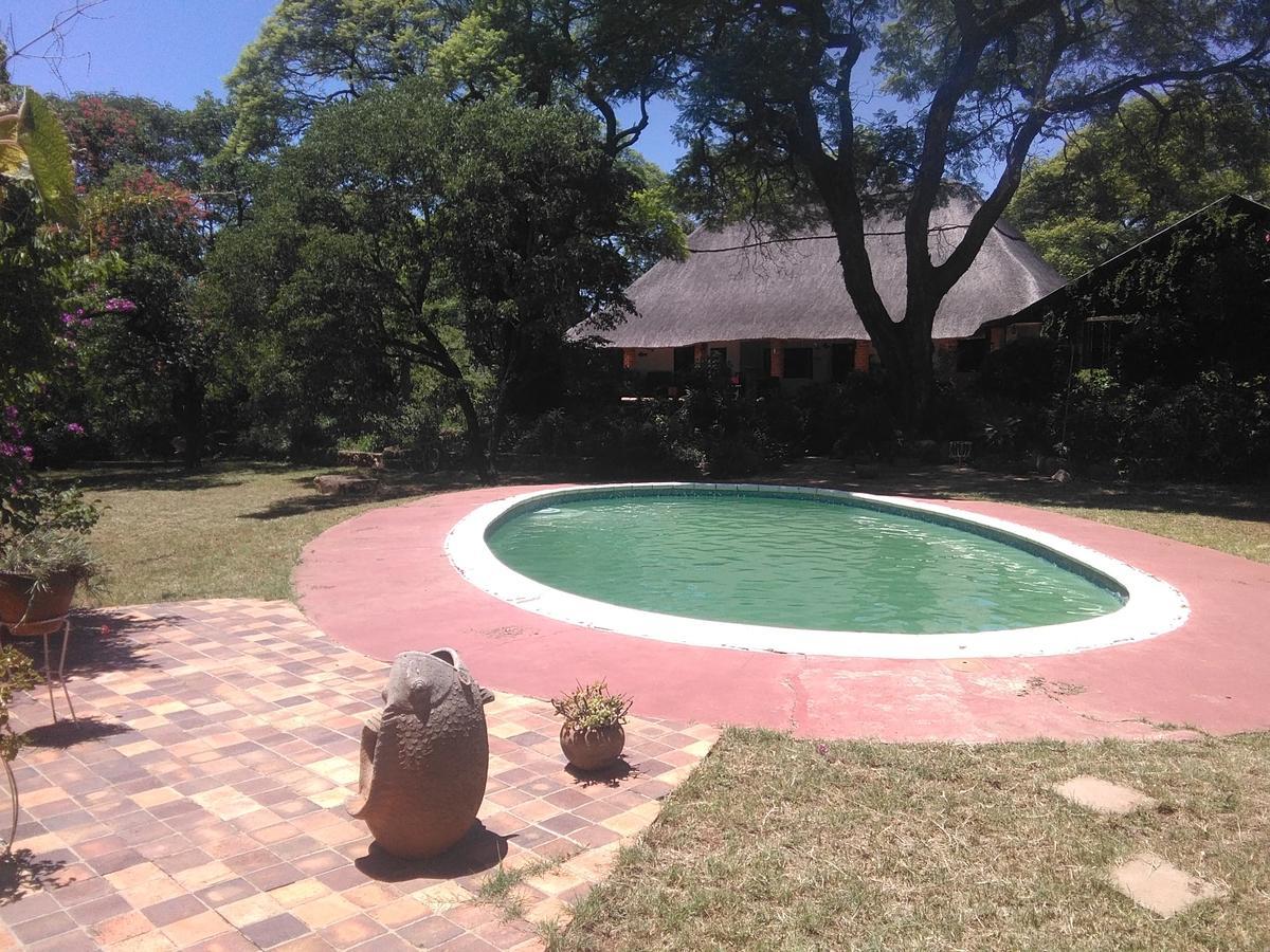 Limerick Cottages Bulawayo Bagian luar foto